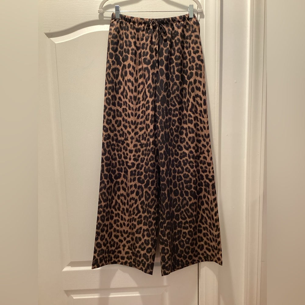 Leopard Print Wide Leg Pants With Side Pockets